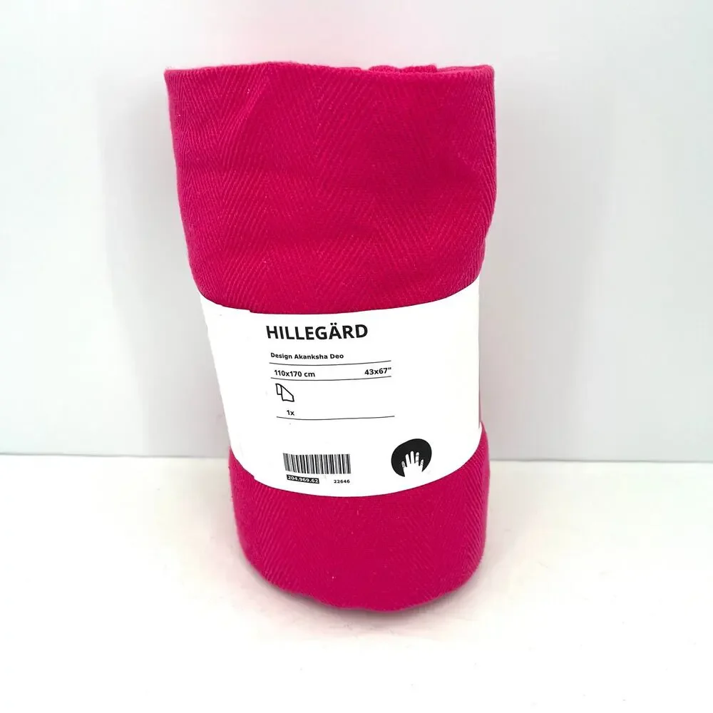 Ikea Hillegard 43x67 fushia cotton bath towel throw